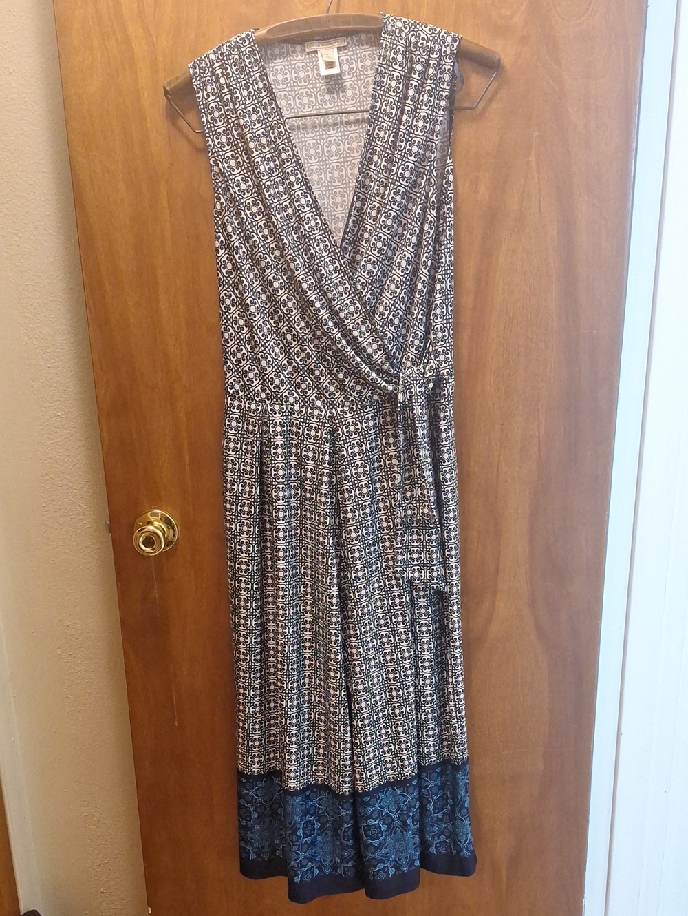 Dana Buchman Black & Blue Patterned Sleeveless Romper Medium